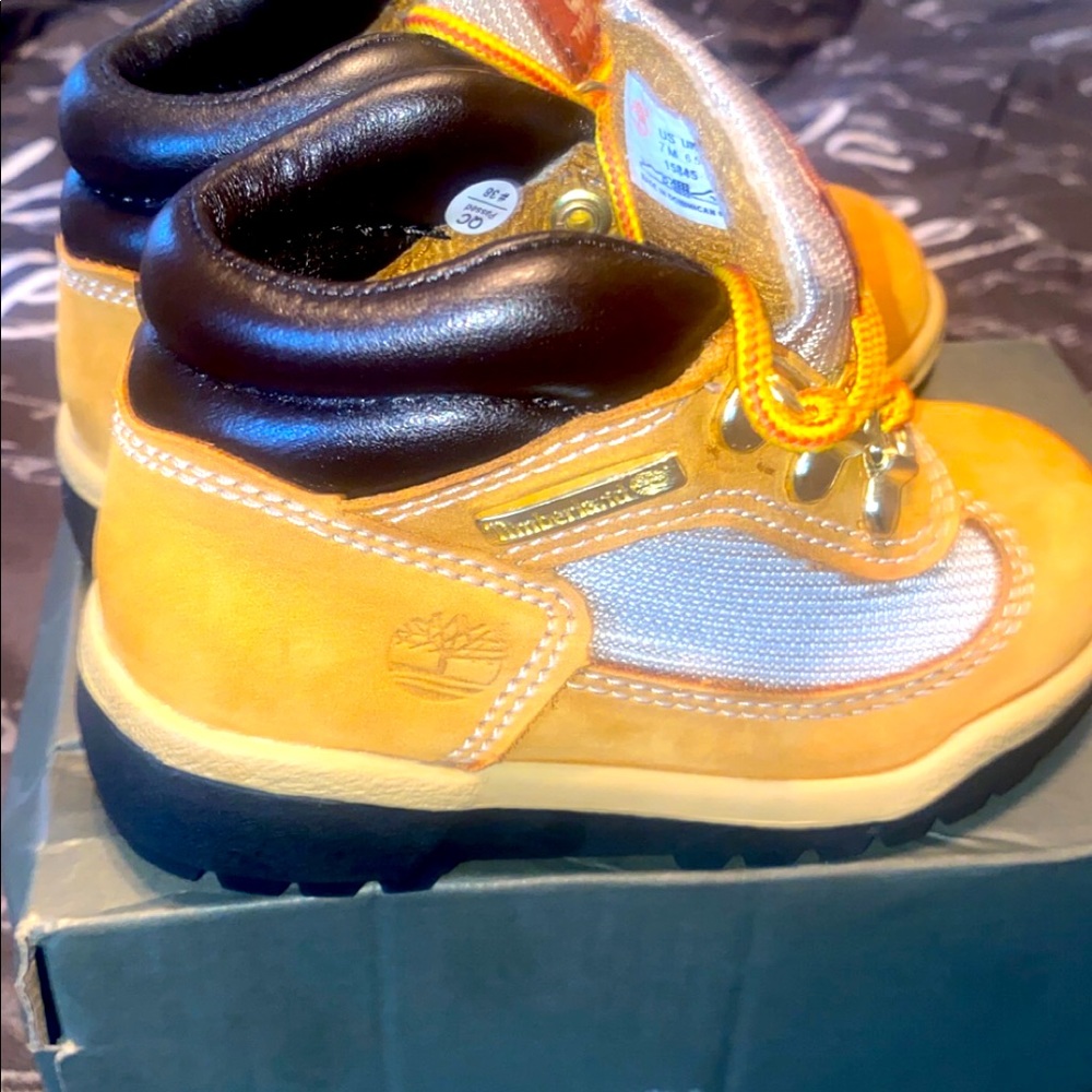 Toddler size 7 timberland field boots
